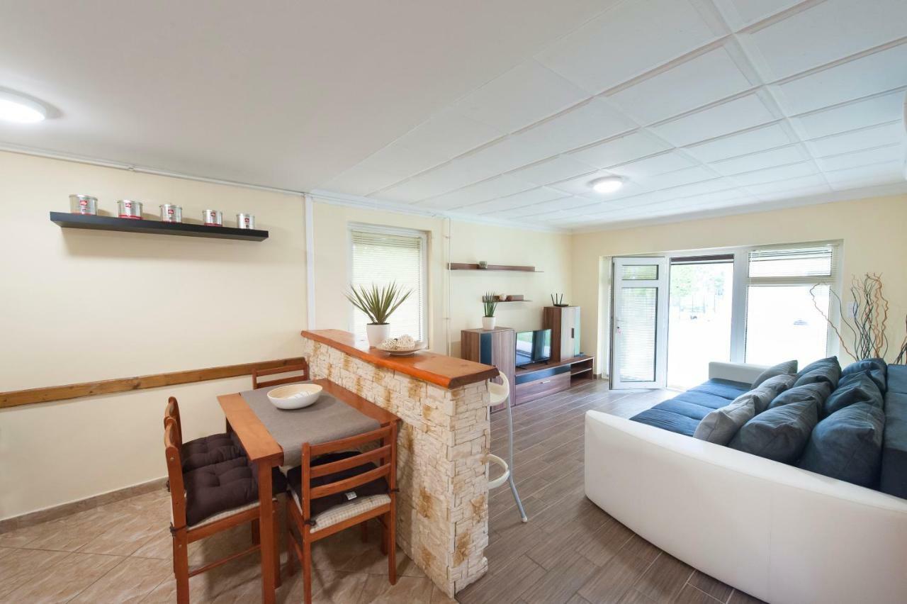 Bier-Lak Apartman House 71 Balatonlelle Exteriör bild